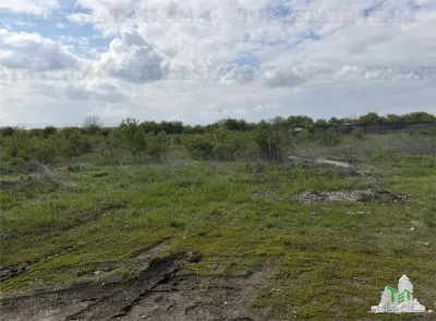 Terreno Urbanizable cerca de Paradisul Verde | 1.946 m² | Frente 46 ml | Proyecto 3 Villas Incluido - Ostratu