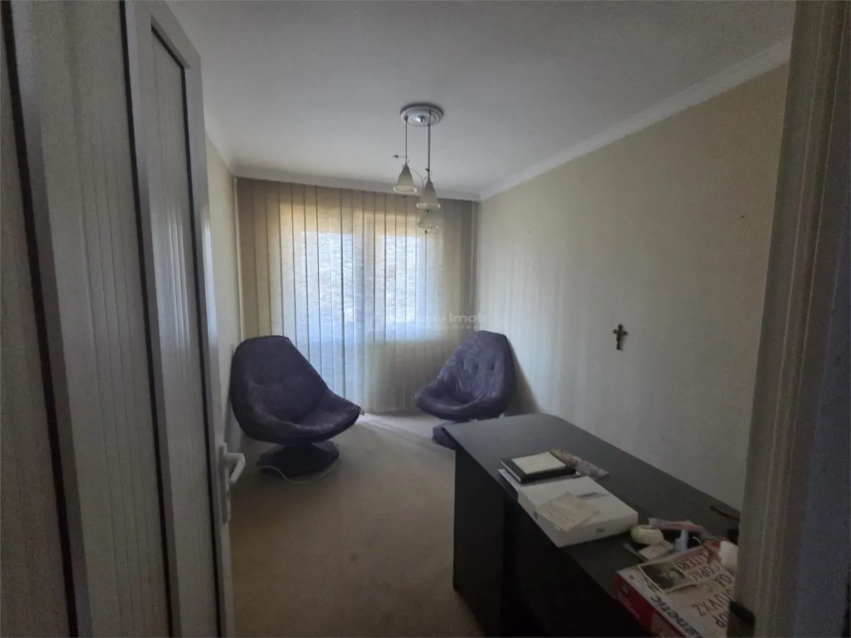 Apartamento de 4 Dormitorios Ostroveni, Boulevard Tineretului, Ramnicu Valcea - foto 3