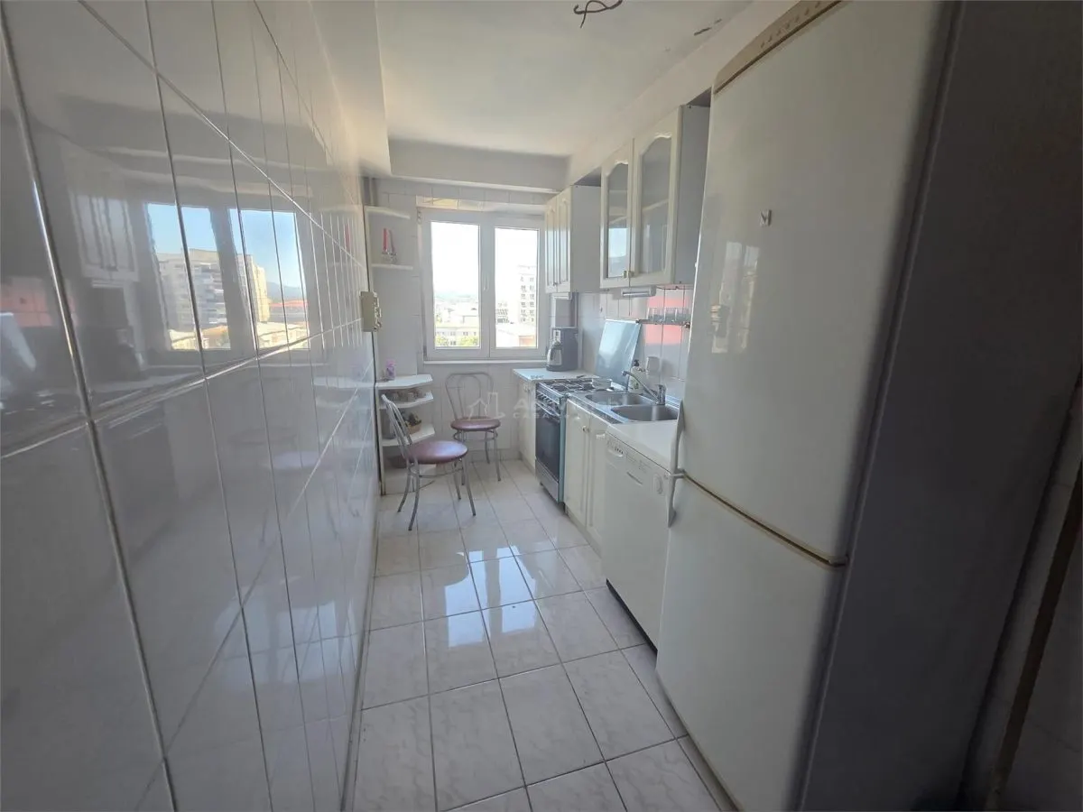 Apartamento de 4 Dormitorios Ostroveni, Boulevard Tineretului, Ramnicu Valcea - foto 7