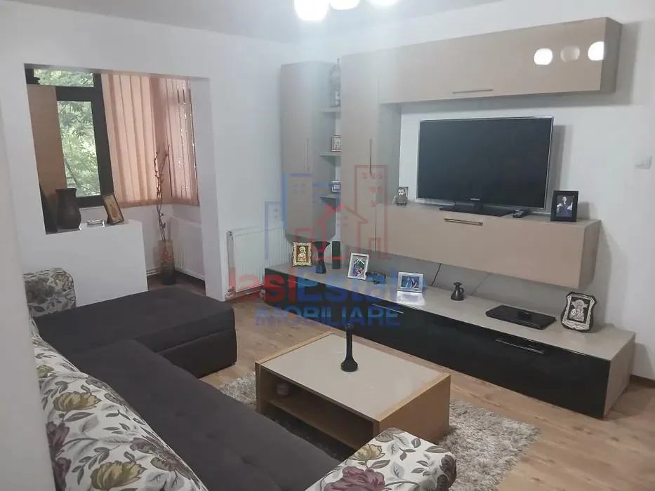 Apartament 2 camere, etaj 2, Baza 3 - centrala proprie, mobilat si utilat - foto 1