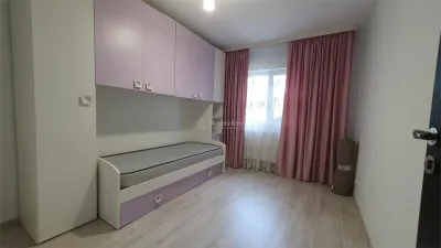 Location - Appartement 3 Chambres - 2e Étage - Burdujeni - Cuza Voda 2 - foto 9