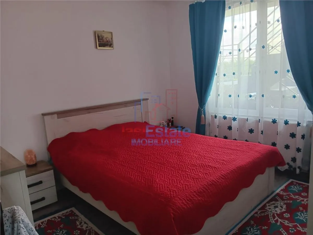 Dorobant VILA D+M+Pod SU = 200mp TEREN 1200mp amenajat (pot locui doua familii) - foto 8