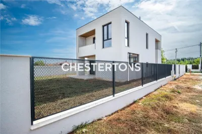 House / villa for sale 142.8 sqm in Branesti - foto 4