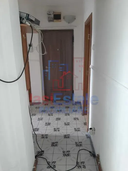 Apartament 2 camere decomandat, 58 mp, Bd. Independentei - etaj 3, centrala proprie - foto 3