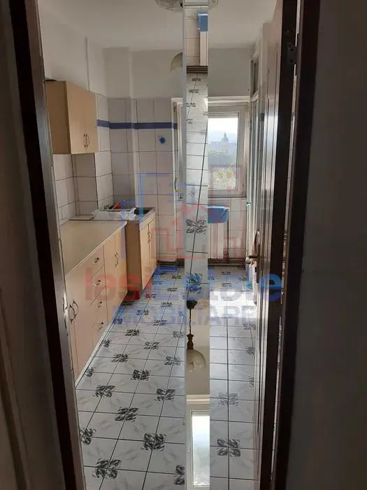 Apartament 2 camere decomandat, 58 mp, Bd. Independentei - etaj 3, centrala proprie - foto 4