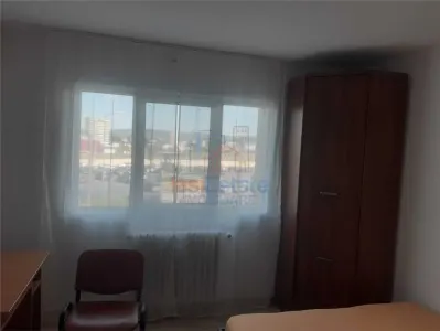 Garsoniera, etaj 2, zona Nicolina - ideala pentru investitie - foto 2