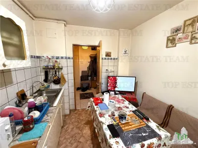 3-Bedroom Apartment | 2 Bathrooms | 1986 Building | Rahova - foto 4