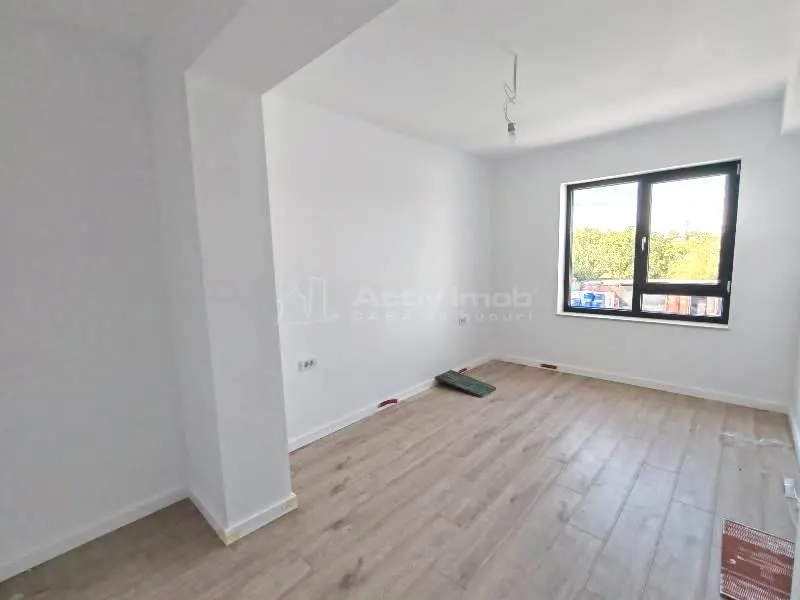 Vanzare - Casa individuala - Prelungirea Ghencea - Margelelor langa STB - 225000E tva inclus - Comision 0 ! - foto 9