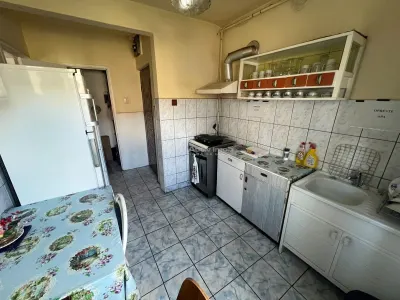 2 camere - Etaj 2 - Zamfirescu - Deva