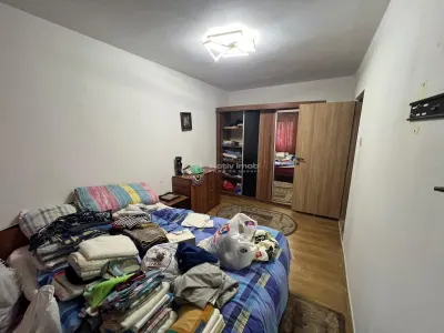 2 camere - Etaj 2 - Zamfirescu - foto 6
