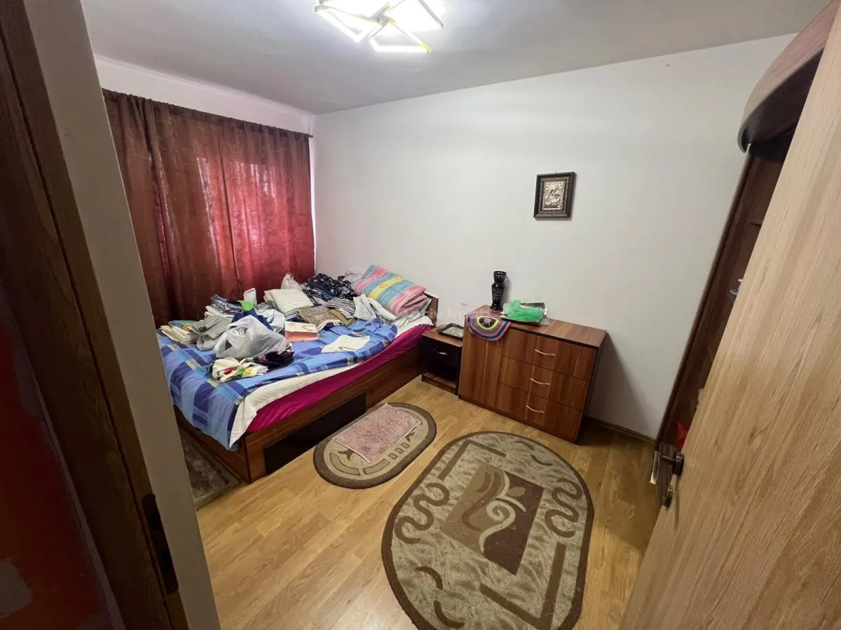 2 camere - Etaj 2 - Zamfirescu - foto 7