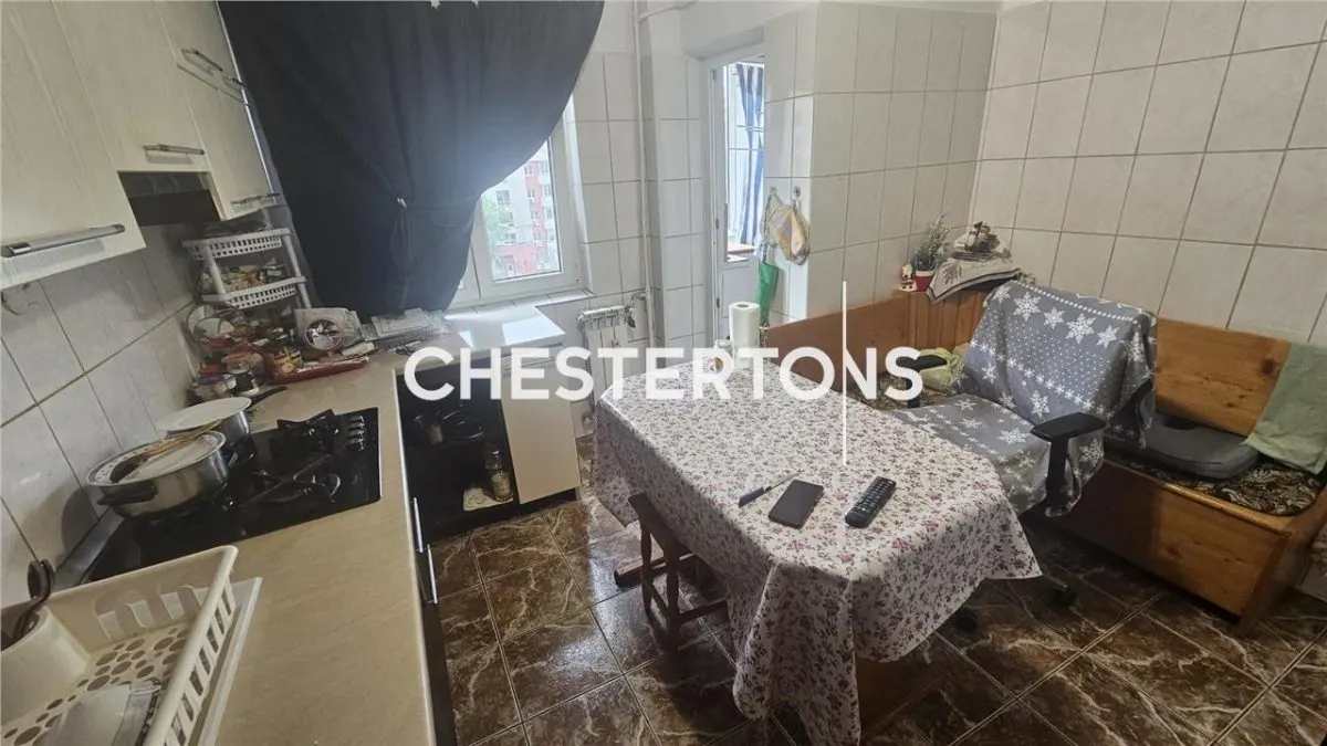 Apartment with 3 bedrooms for sale 72 sqm in Bucuresti, Drumul Sarii area - foto 1