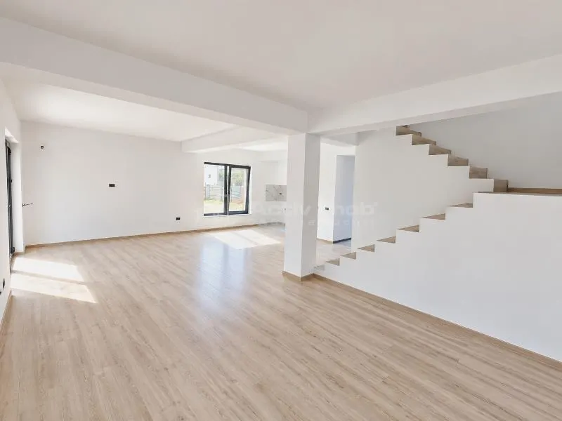 Vanzare - Casa individuala - Vila P+1+M - Prelungirea Ghencea - Margelelor - teren 370 mp - STB - 310000E tva inclus - Comision 0 ! - foto 2