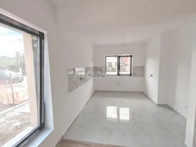 Vanzare - Casa individuala - Vila P+1+M - Prelungirea Ghencea - Margelelor - teren 370 mp - STB - 310000E tva inclus - Comision 0 ! - foto 3