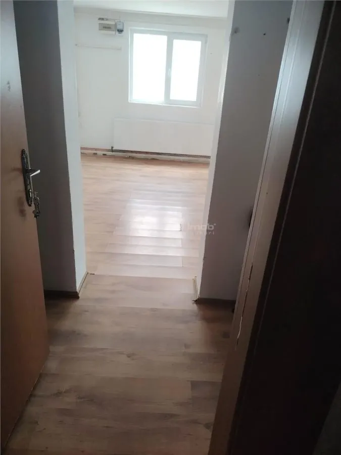 Birouri, spatii comerciale si spatii de depozitare - foto 3