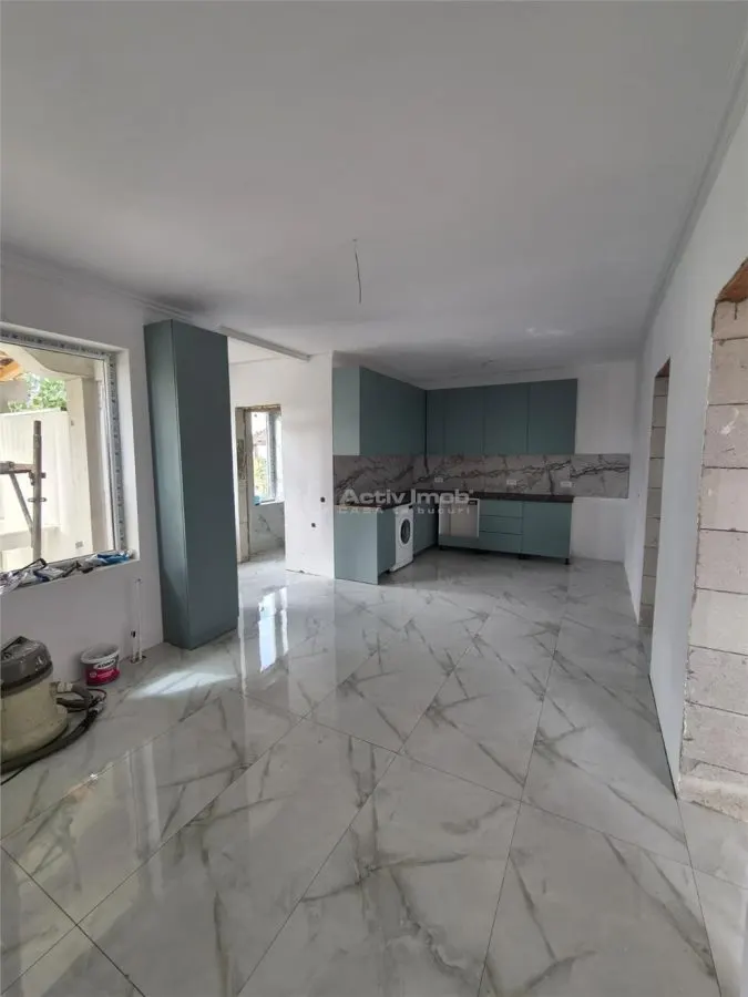 CASĂ 3 CAMERE - 70 mp utili + 350 mp teren + 10 mp terasă - 69900 € - COMISION 0% - foto 1