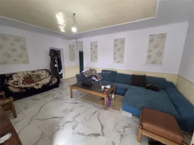 1/2 Duplex 5 CAMERE, 135mp, Teren 350mp - FĂRĂ COMISION - 86900€ - Varias