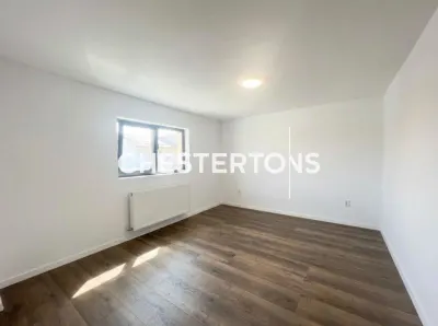 Casa P+1+Buhardilla en Venta | 3 Dormitorios | 3 Baños | Jardín Privado 40 m² | Piscina - foto 9