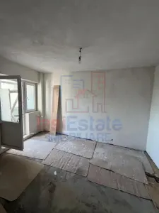 Apartamento de 3 Dormitorios, Distribución Independiente, 71 m², Planta Baja, CUG - Rond Vechi - foto 4
