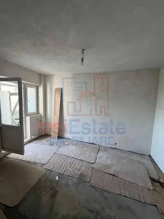 Apartamento de 3 Dormitorios, Distribución Independiente, 71 m², Planta Baja, CUG - Rond Vechi - foto 4
