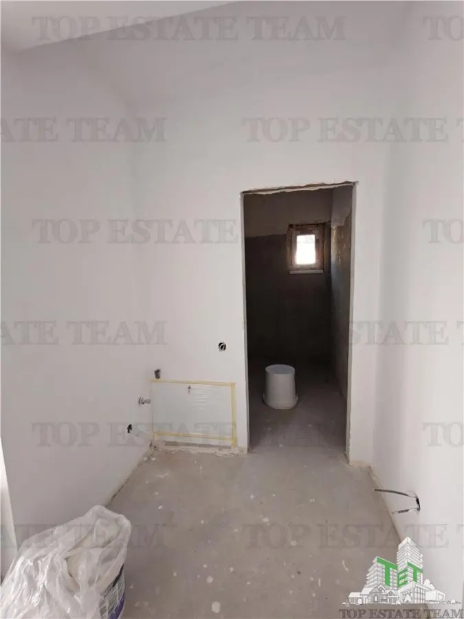 House / villa for sale 230 sqm in Cornetu - foto 13
