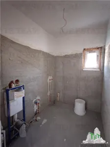 House / villa for sale 230 sqm in Cornetu - foto 14