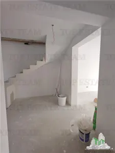 House / villa for sale 230 sqm in Cornetu - foto 15