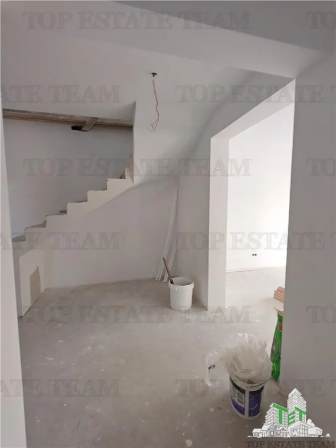 House / villa for sale 230 sqm in Cornetu - foto 15