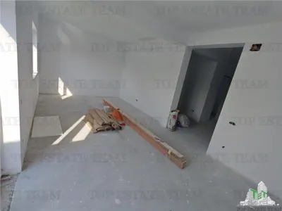 House / villa for sale 230 sqm in Cornetu - foto 17