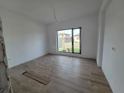 Maison Quatre Chambres - Domnesti - Str. Fagului - foto 17