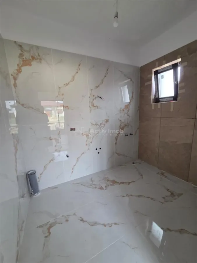 Maison Quatre Chambres - Domnesti - Str. Fagului - foto 19