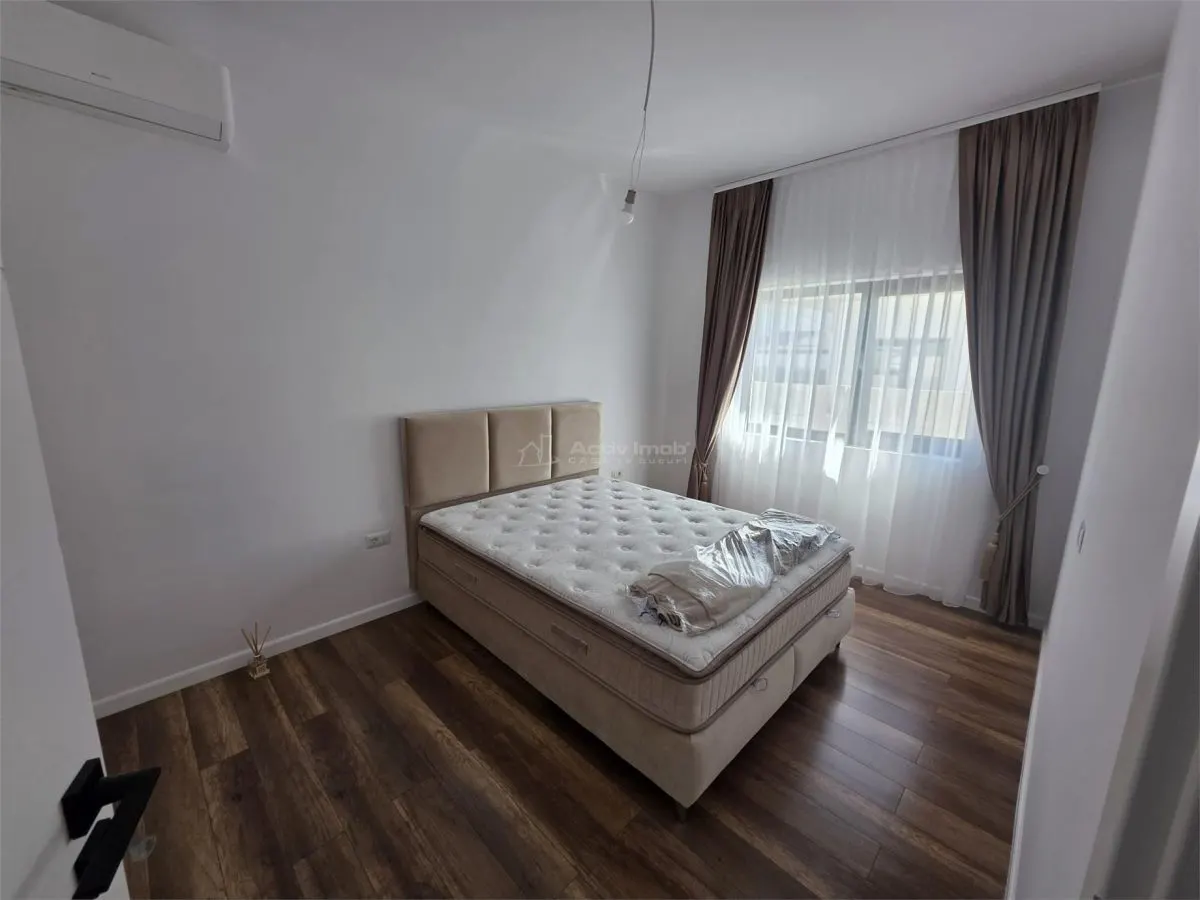 Maison Quatre Chambres - Domnesti - Str. Fagului - foto 23