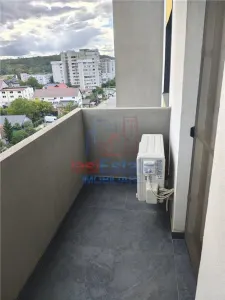 Apartament 2 camere zona Bd Poitiers Towers - foto 11