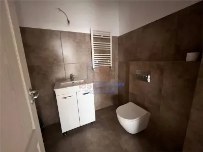 Inchiriere - zona Copou - Spatiu comercial 108mp Azimut - foto 11