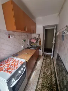 Apartament 2 camere et 2 zona 300 Cuza Voda langa Pompieri - foto 12