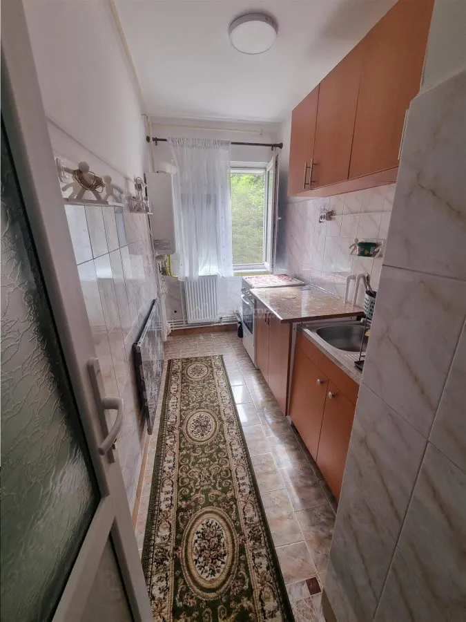 Apartament 2 camere et 2 zona 300 Cuza Voda langa Pompieri - foto 13