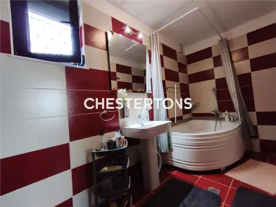 House / villa for sale 160 sqm in Cornetu - foto 11