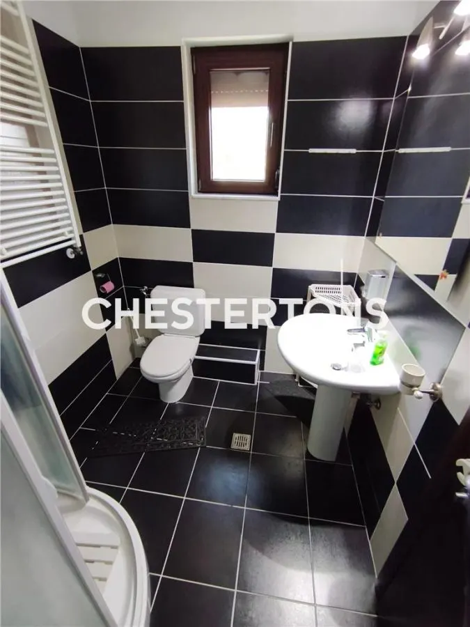 House / villa for sale 160 sqm in Cornetu - foto 10