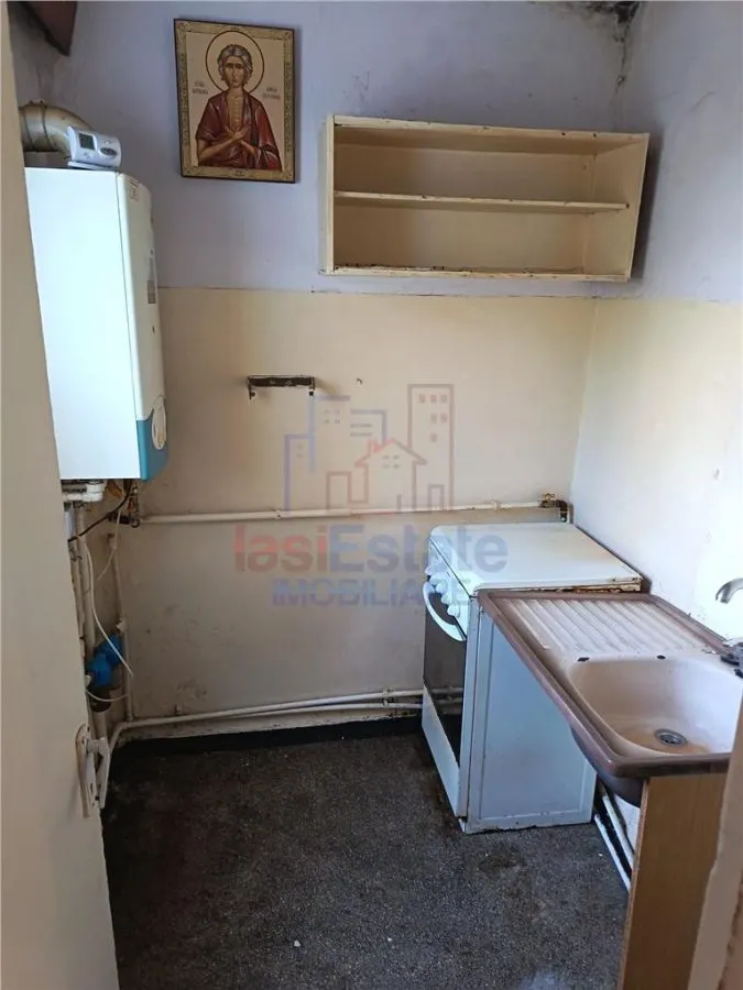 Apartament 2 camere, 36 mp, Alexandru cel Bun - etaj 2, centrala proprie - foto 4