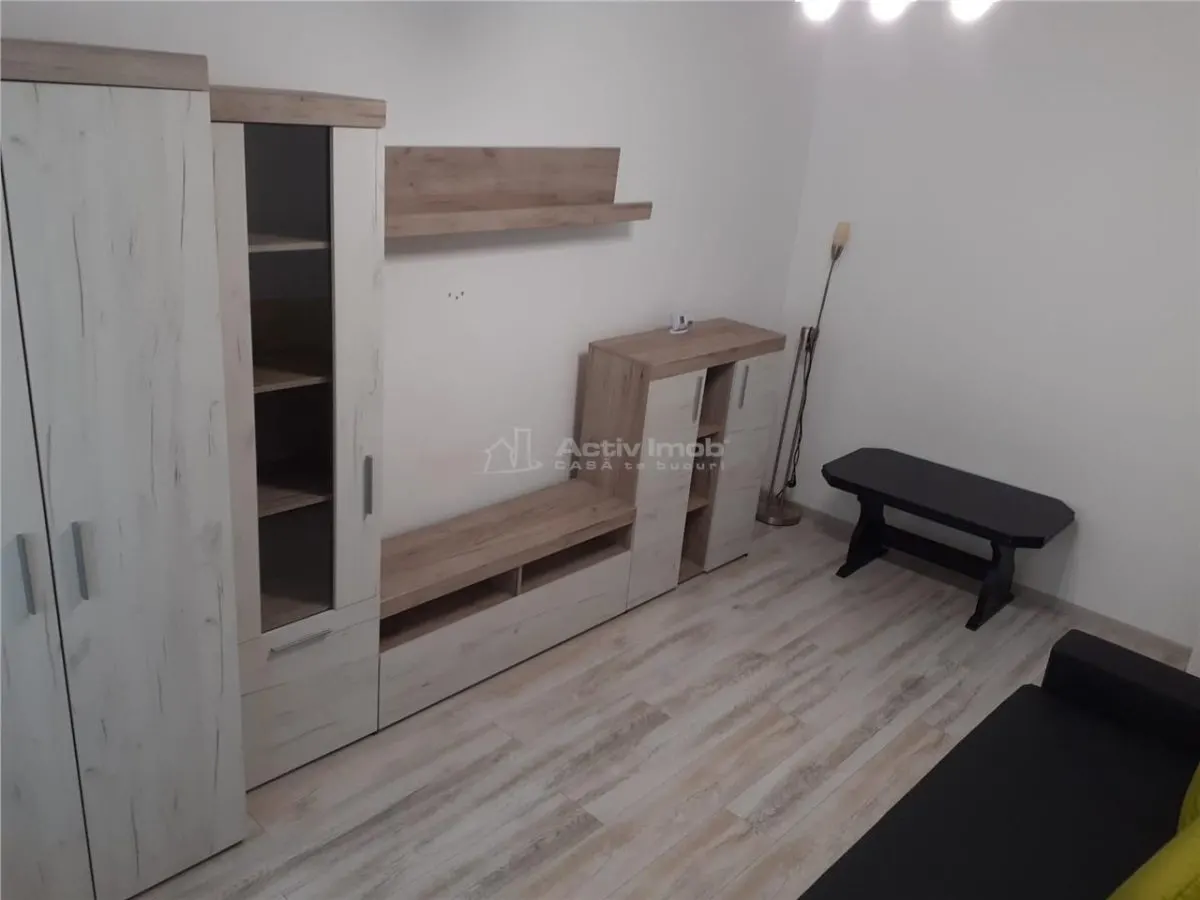 Resita, 1 Cam. Mobilat+Utilat, Calea Caransebesului - foto 2