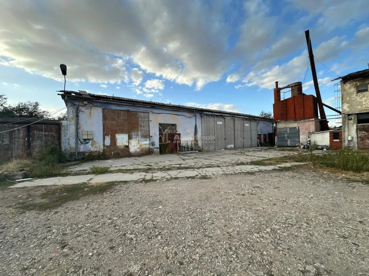 BERZOVIA, OPORTUNITATE SAU INVESTITIE.!!!..Teren cu 4 Hale, la Drumul National - foto 10