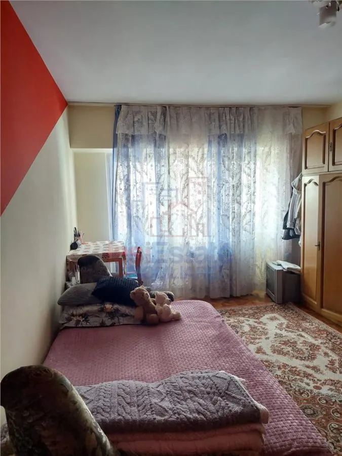 Camera de inchiriat in Apartament cu 3 camere decomandat cu 2 bai - foto 4