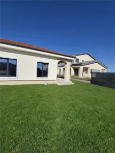 VAND DUPLEX - MOSNITA NOUA- 135000 LA ALB/145000 LA CHEIE/ COMISION 0% - Mosnita Noua