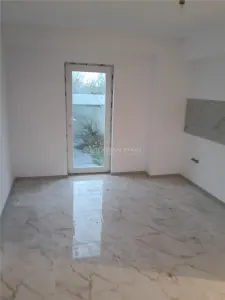 Casa individuala de inchiriat la cheie- Popesti-Giurgiu-Mutare imediata-Asfalt-STB - foto 2