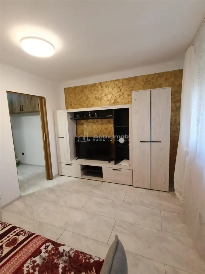 Garsoniera -zona Teleajen - foto 1