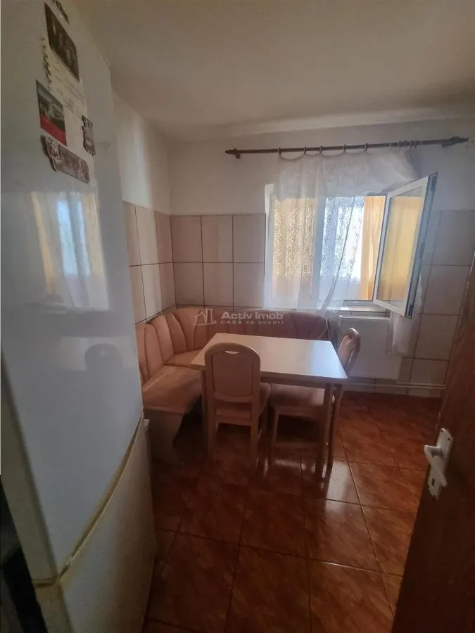 Apartament 3 cam,72 mp , doua bai zona PECO - foto 7