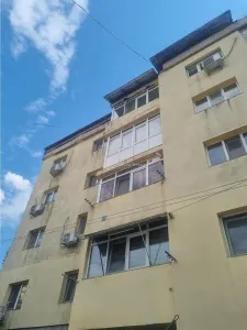 Apartament 3 cam,72 mp , doua bai zona PECO - foto 9