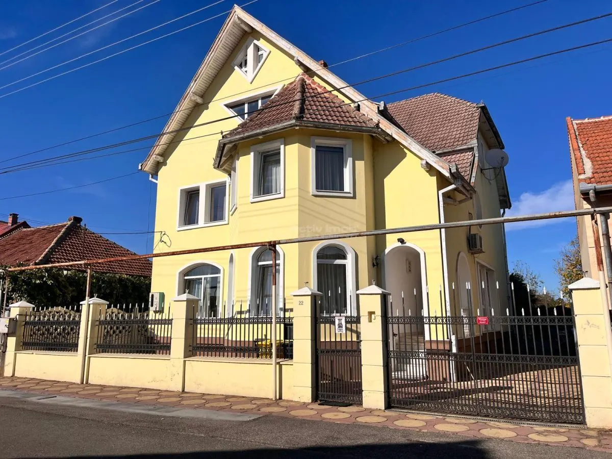 Lugoj, Vila De Lux, 7 Cam., La Cheie, 300 Mp., Utili, 635 Mp., Teren, Priveliste Panoramica, Zona Strand - foto 2