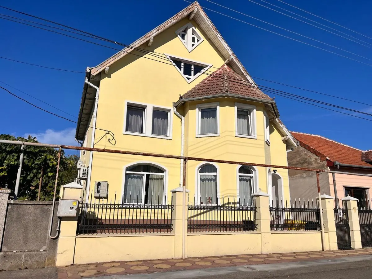 Lugoj, Vila De Lux, 7 Cam., La Cheie, 300 Mp., Utili, 635 Mp., Teren, Priveliste Panoramica, Zona Strand - foto 21