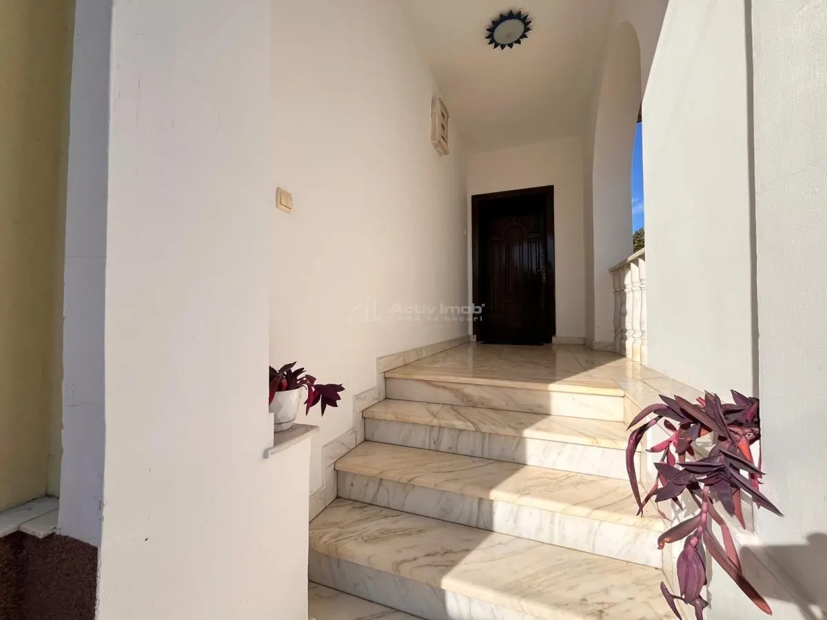 Lugoj, Vila De Lux, 7 Cam., La Cheie, 300 Mp., Utili, 635 Mp., Teren, Priveliste Panoramica, Zona Strand - foto 22